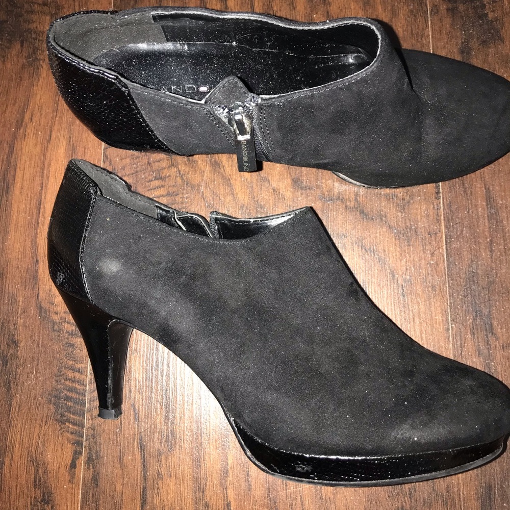 Bandolino Black Heels